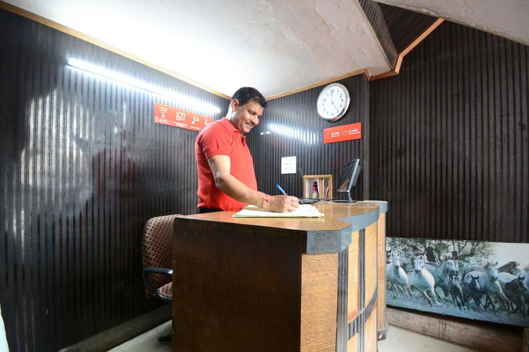 Hotel Asia Palace Pathankot Bagian luar foto