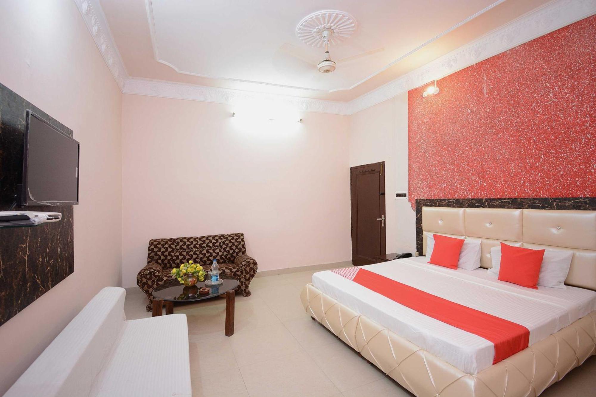 Hotel Asia Palace Pathankot Bagian luar foto