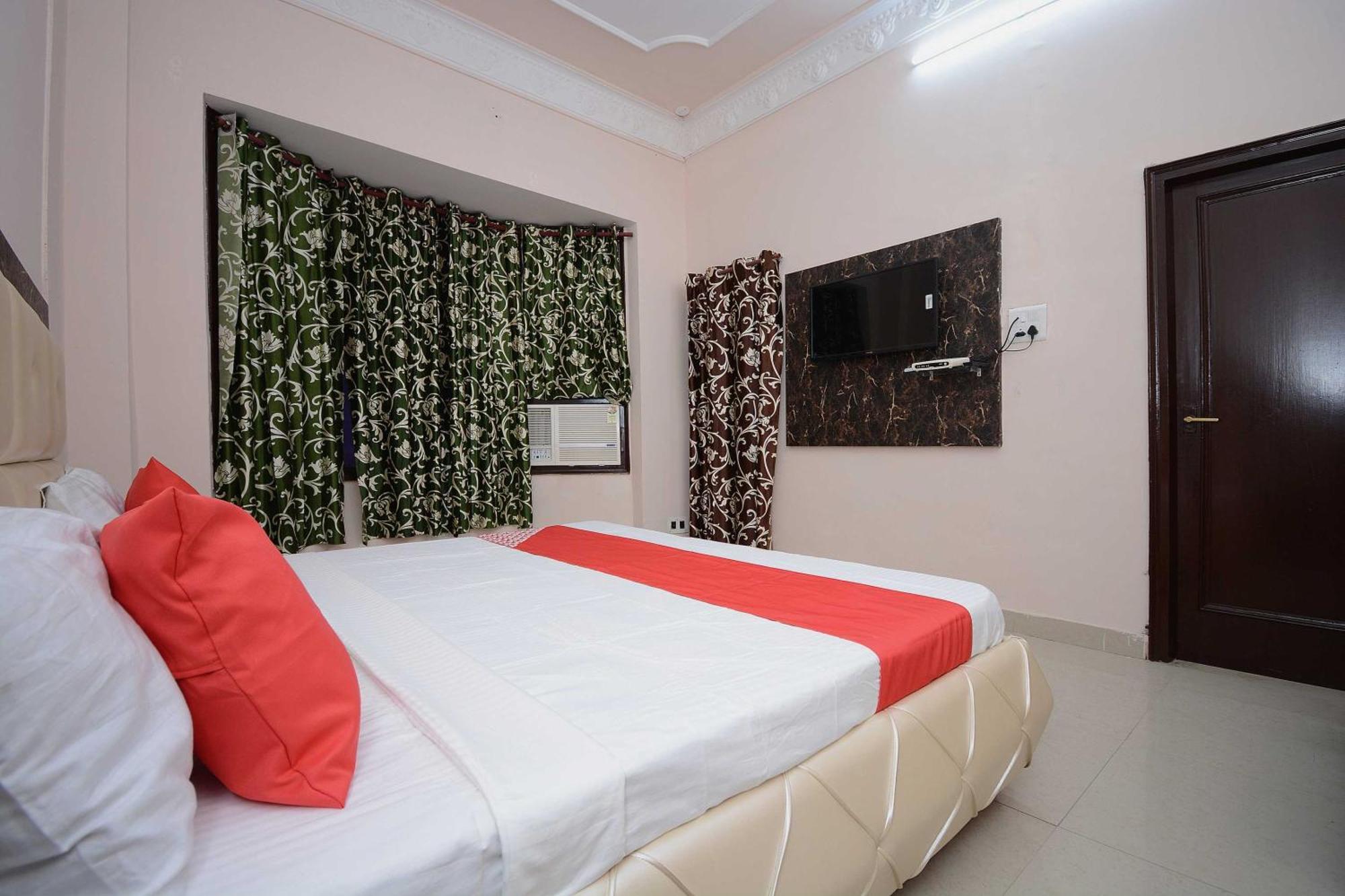 Hotel Asia Palace Pathankot Bagian luar foto