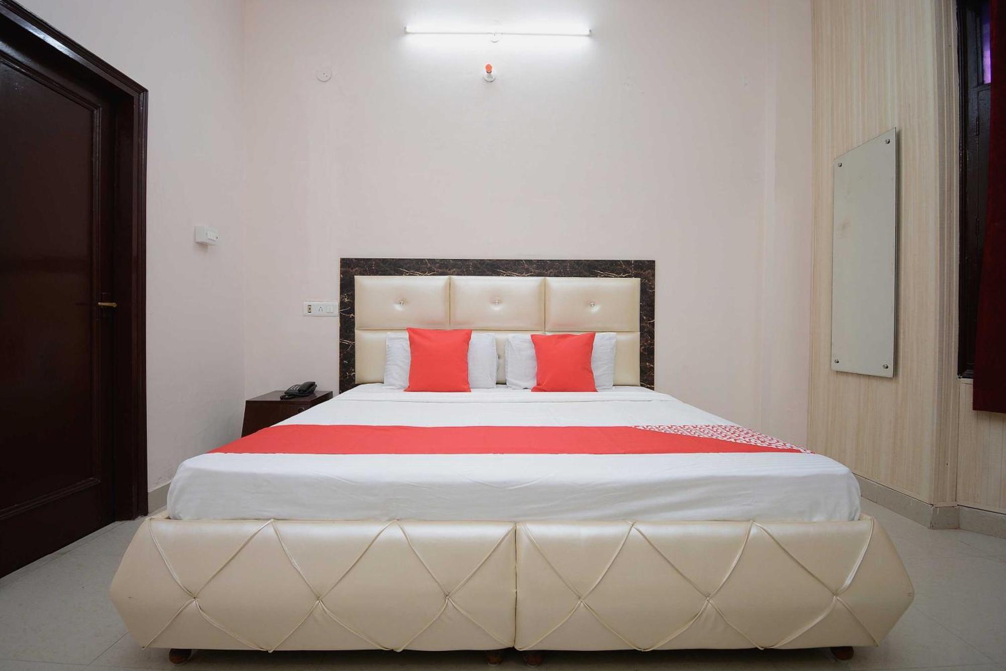 Hotel Asia Palace Pathankot Bagian luar foto