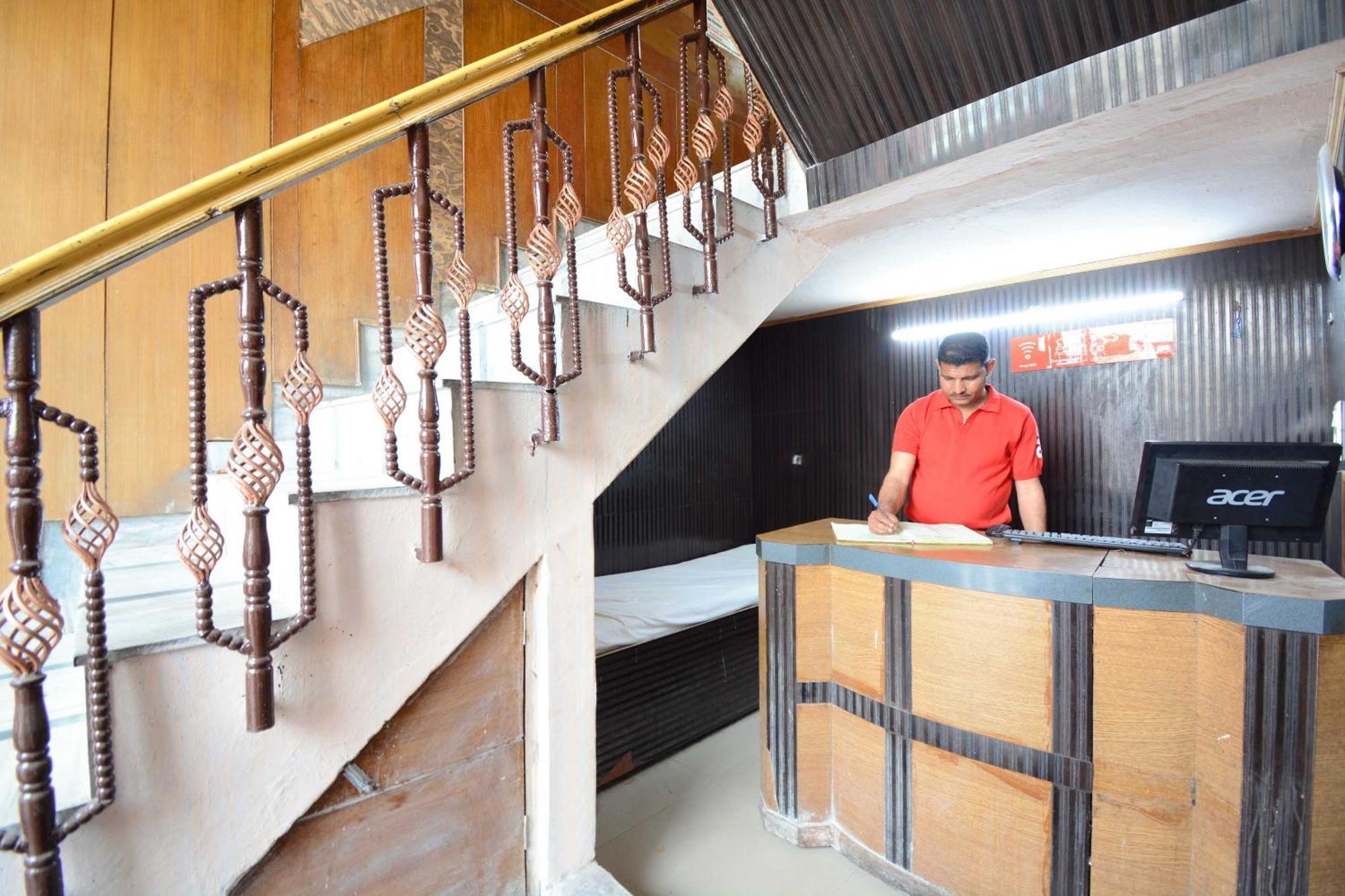Hotel Asia Palace Pathankot Bagian luar foto