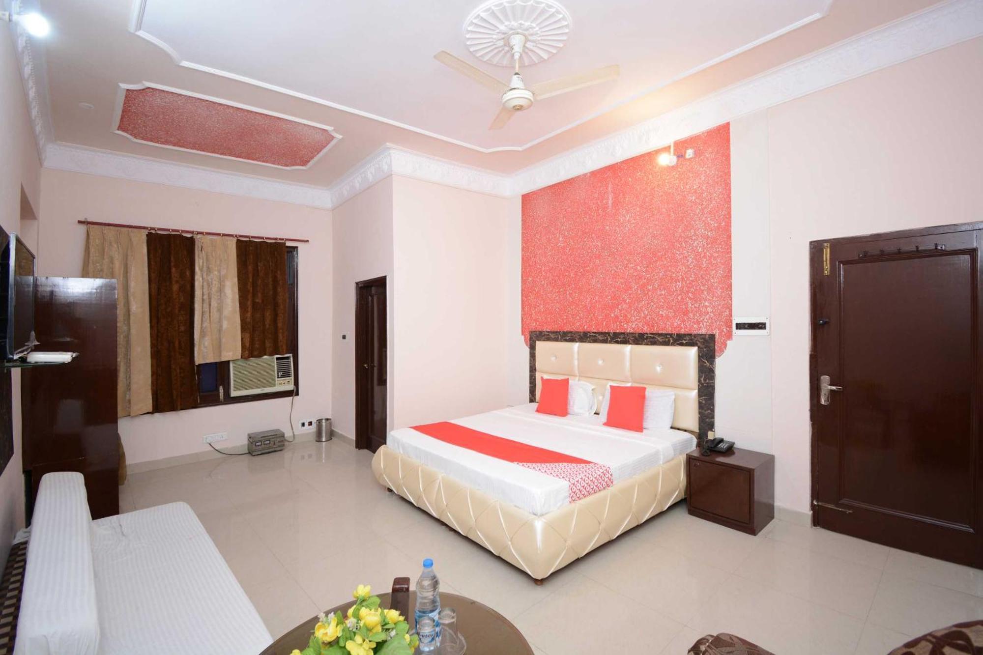 Hotel Asia Palace Pathankot Bagian luar foto