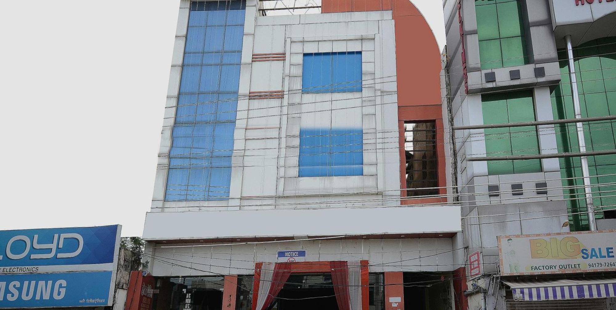 Hotel Asia Palace Pathankot Bagian luar foto