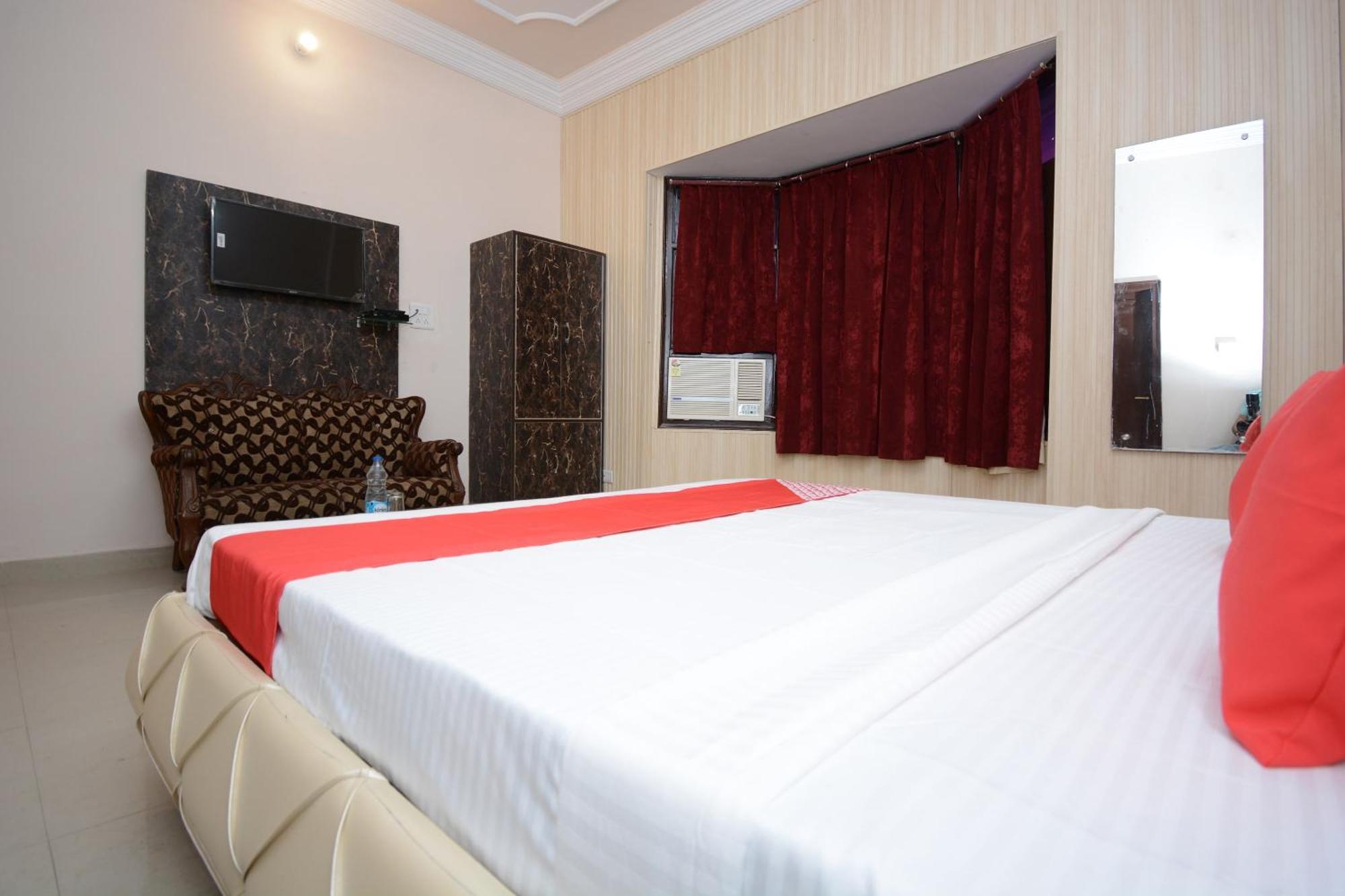 Hotel Asia Palace Pathankot Bagian luar foto