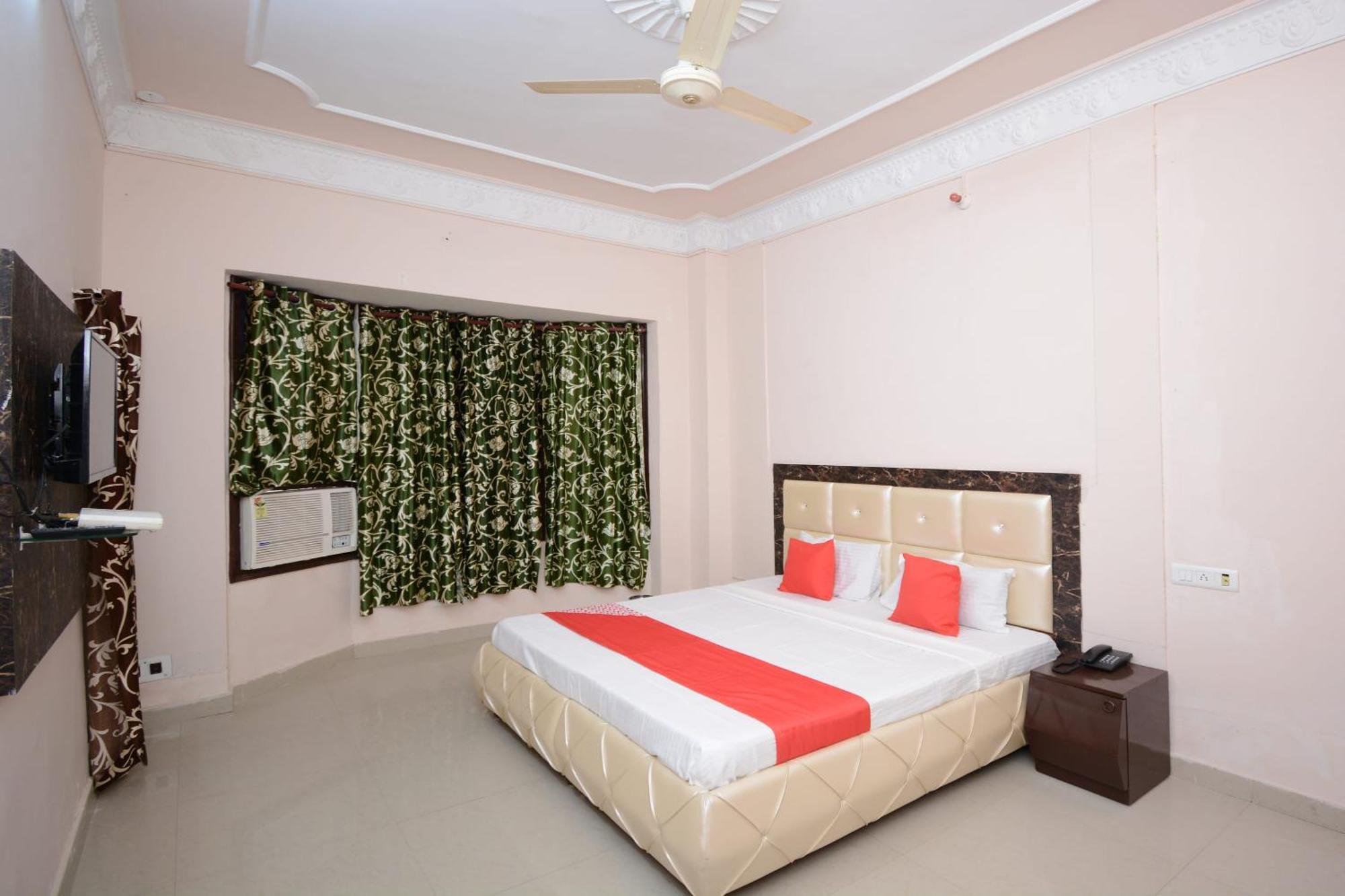 Hotel Asia Palace Pathankot Bagian luar foto