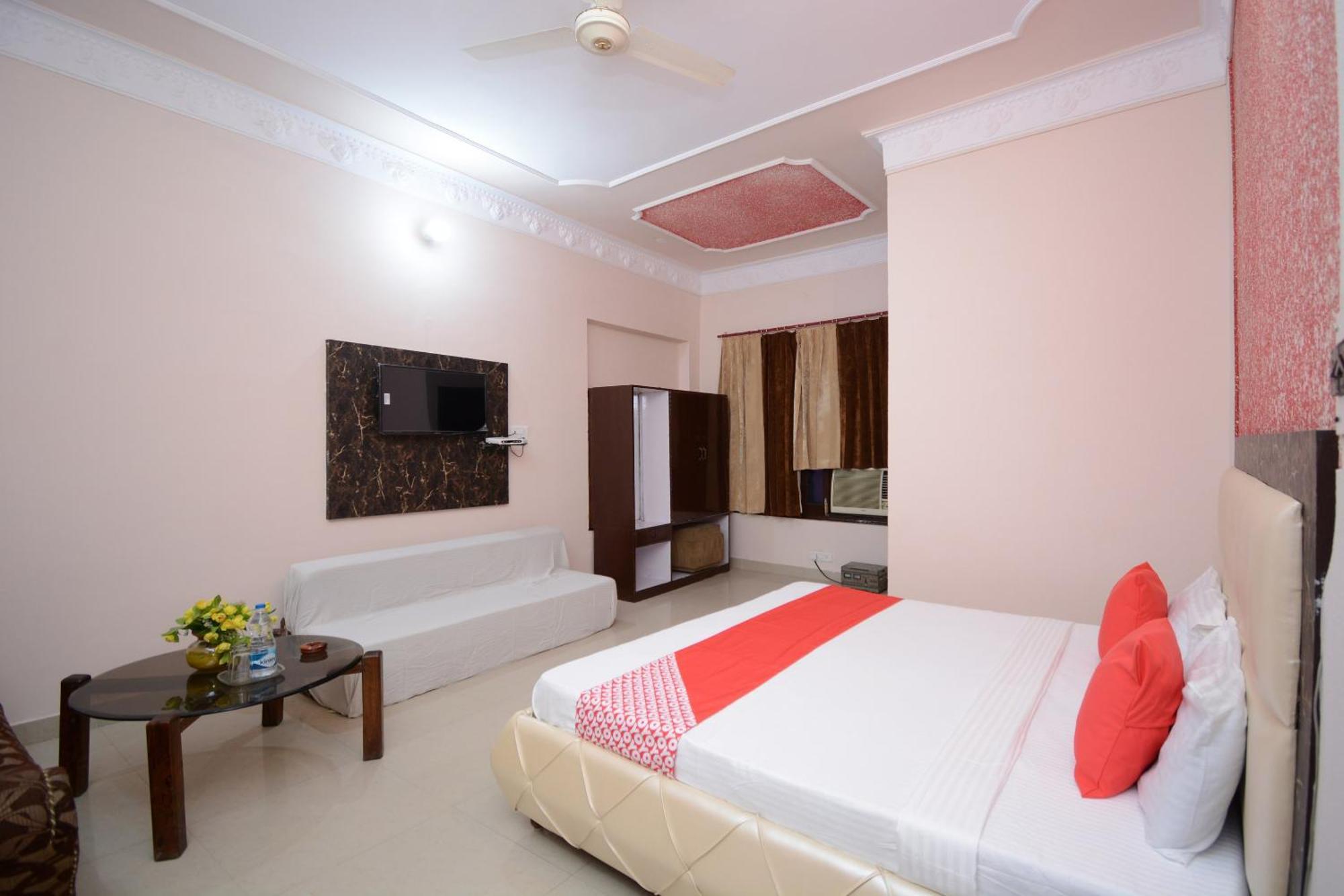 Hotel Asia Palace Pathankot Bagian luar foto