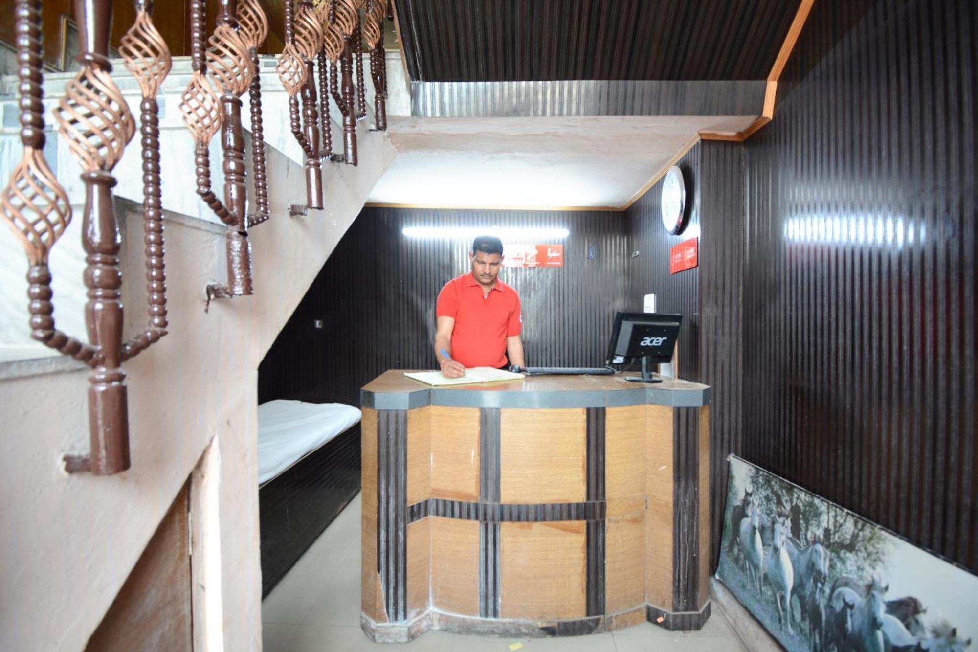 Hotel Asia Palace Pathankot Bagian luar foto
